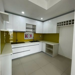 Bán căn RS1 Tầng 3 giá 4.1 Tỷ 3Pn, 2WC Nội thất cơ bản