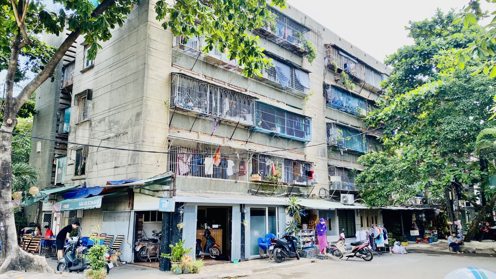 Bán Nhà Quận 10 - Phân tích thị trường và lời khuyên