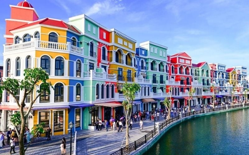 Những shophouse đáng để đầu tư tại thời điểm hiện tại 1 Shophouse tại Mega Grand World Hà Nội đang có sức hút rất lớn trên thị trường bất động sản Việt