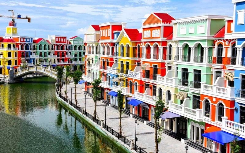 Những shophouse đáng để đầu tư tại thời điểm hiện tại 3 Thiết kế của shophouse đa dạng phong cách kiến trúc của nước Ý và Hàn Quốc