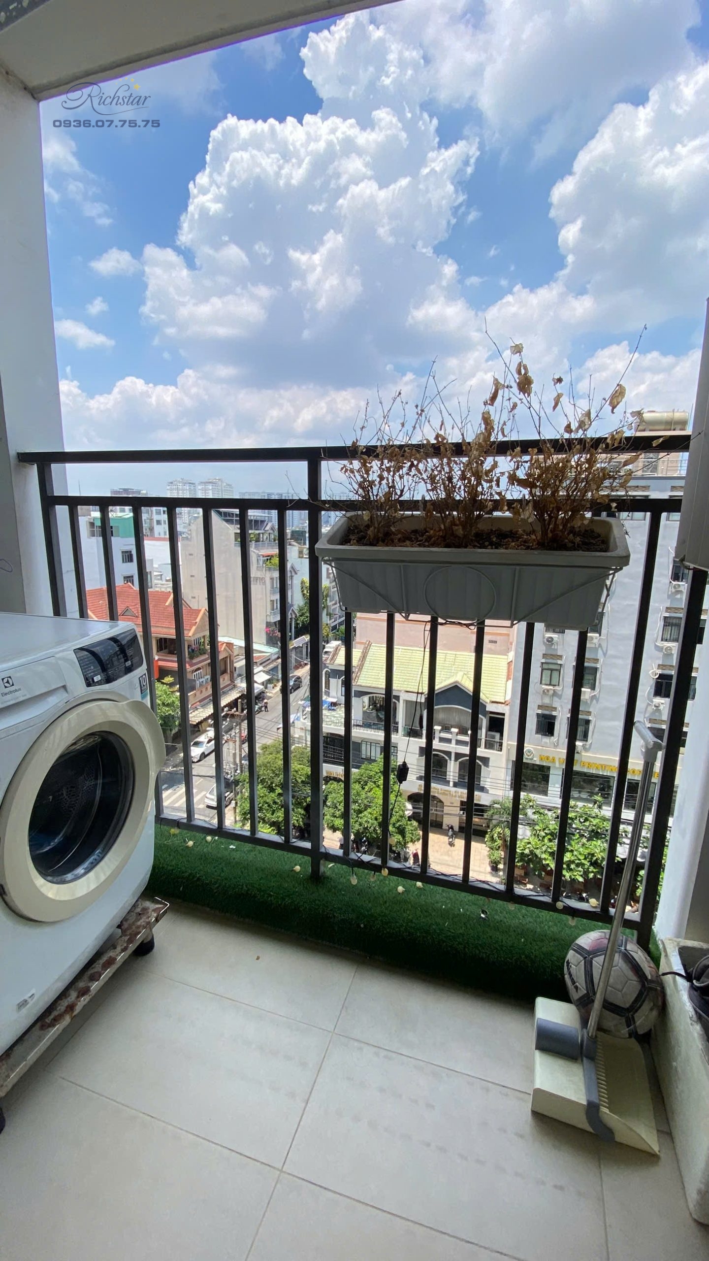 z6872200708729_dd5d5011457086f35a50f0c7fee05542 z6872200708729 dd5d5011457086f35a50f0c7fee05542 scaled - Richstar Tân Phú