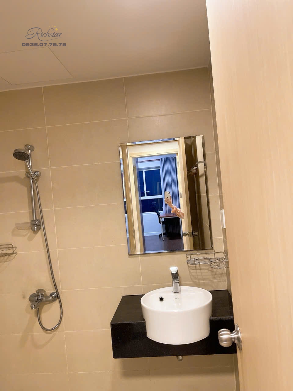 z6980159661990_7defbbc8a3a7cad7af539c467b01db4a z6980159661990 7defbbc8a3a7cad7af539c467b01db4a - Richstar Tân Phú